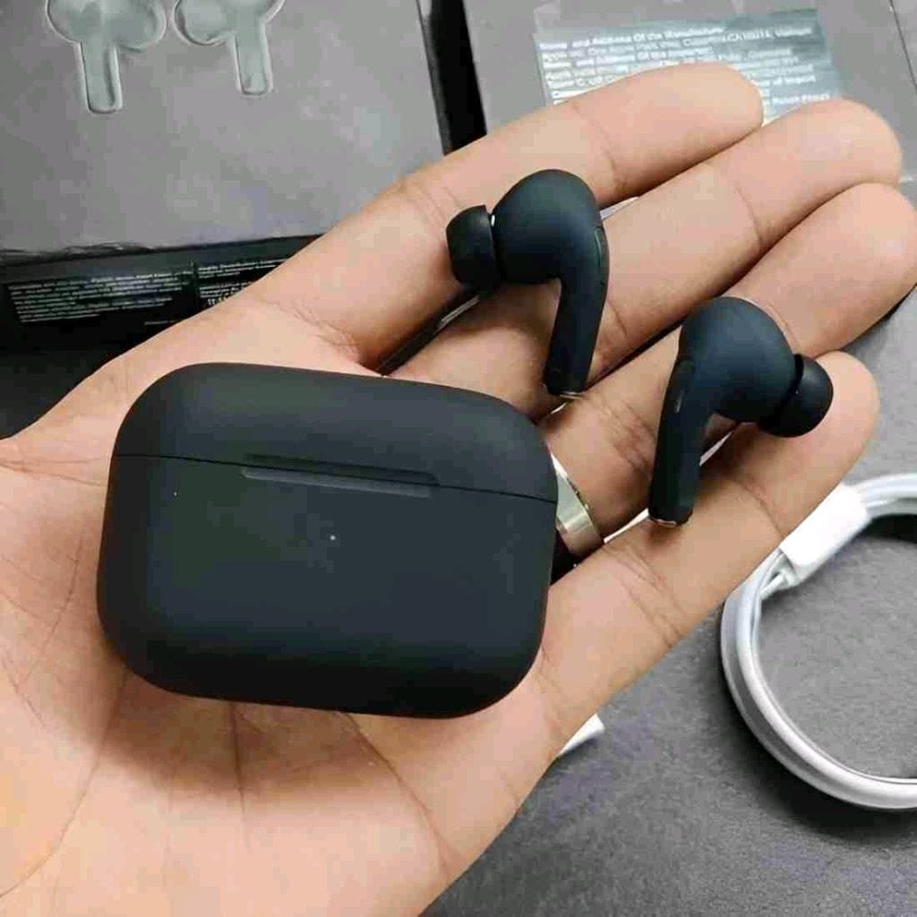 Premium Wireless Airbuds – Crystal Clear Sound & Long Battery Life